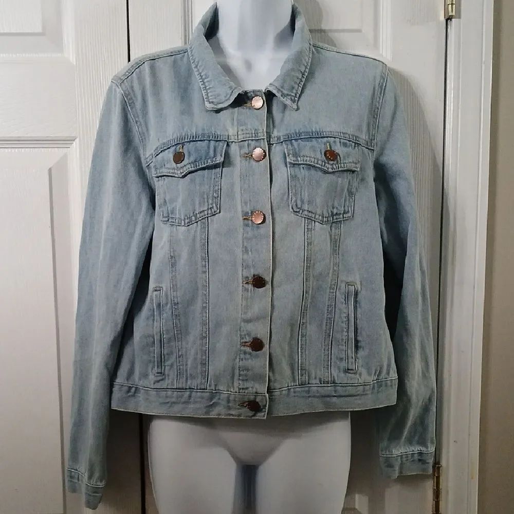Forever 21 light washed denim jean jacket Sz L EUC
